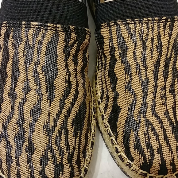 Black and Brown Pattern Slip On Flats - Picture 6 of 8